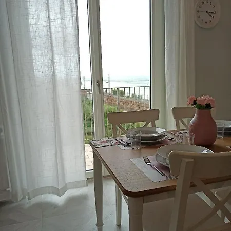 Casa Vacanze Bijoux アパート チヴィタノーヴァ・マルケ